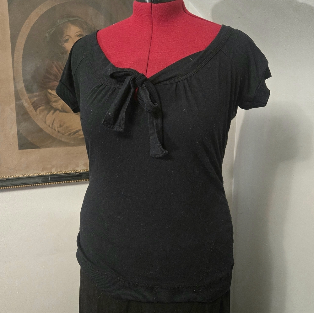 L 725 Originals Black Short Sleeved TShirt with Tie on Neckline